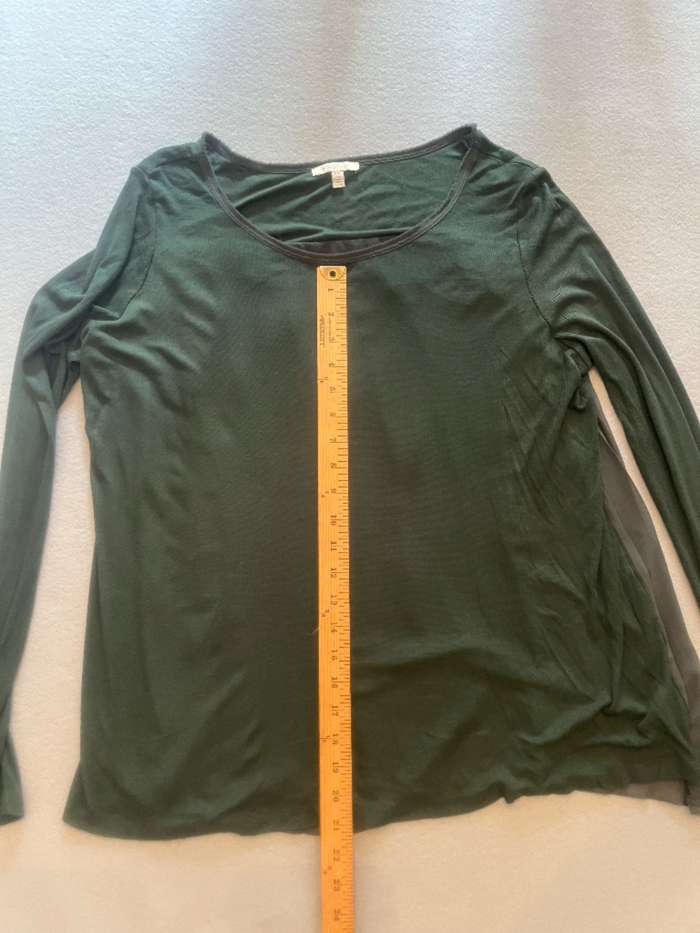 Bordeaux | Dark Green Ribbed Pleated-Back Top - Picture 3 of 6